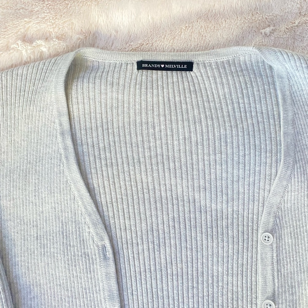 Brandy Melville Cardigan - Picture 2 of 3